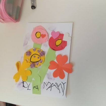 Dzień Matki - ozdoby wykonane przez uczni&oacute;w
